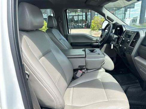 Used 2017 Ford F550 2WD Crew Cab Super Duty image 21