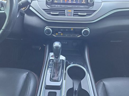 Used 2023 Nissan Altima 2.5 SR AWD/4WD image 3