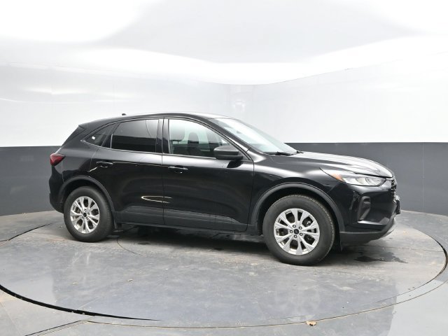 Used 2025 Ford Escape Active AWD/4WD image 3