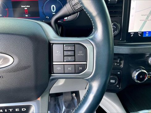 Used 2024 Ford F450 Limited image 15