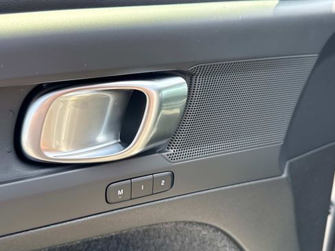 New 2025 Volvo EX40 Core w/ Climate Package image 20