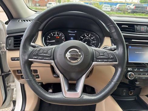 Used 2017 Nissan Rogue SL AWD/4WD image 13