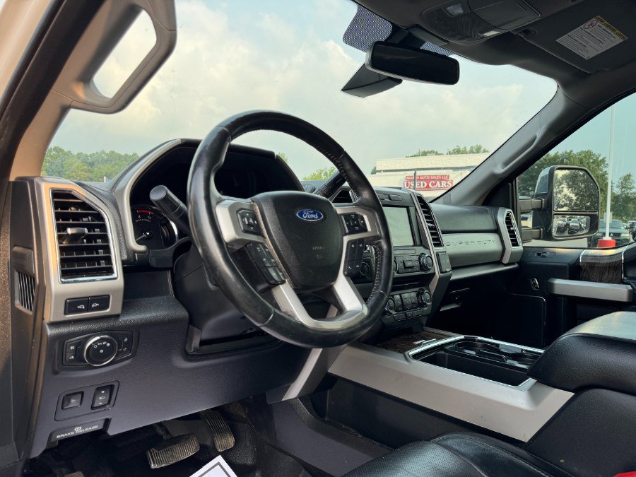 Used 2018 Ford F250 Lariat w/ Lariat Ultimate Package AWD/4WD image 14