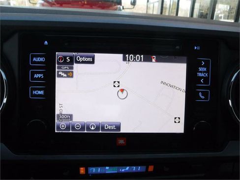 Used 2019 Toyota Tacoma 4x4 Double Cab image 10