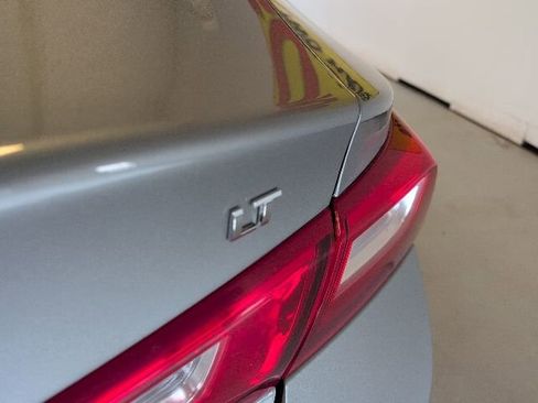 Used 2023 Chevrolet Malibu LT FWD image 33