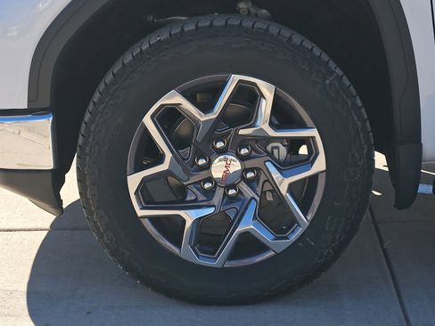 New 2026 GMC Sierra 1500 SLT w/ SLT Premium Plus Package image 9