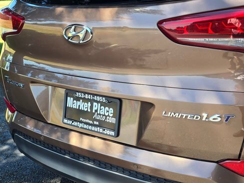 Used 2016 Hyundai Tucson Limited w/ Option Group 03 FWD image 18