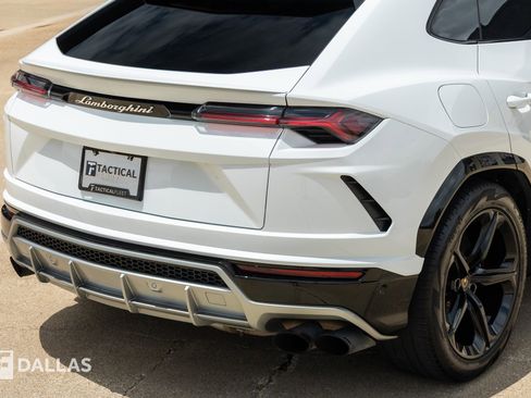 Used 2019 Lamborghini Urus AWD/4WD image 16