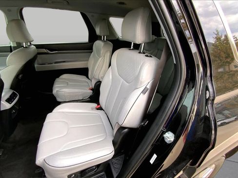 Certified 2025 Hyundai Palisade SEL AWD/4WD image 21