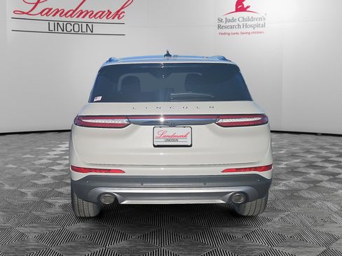 Certified 2022 Lincoln Corsair Standard w/ Equipment Group 101A image 4