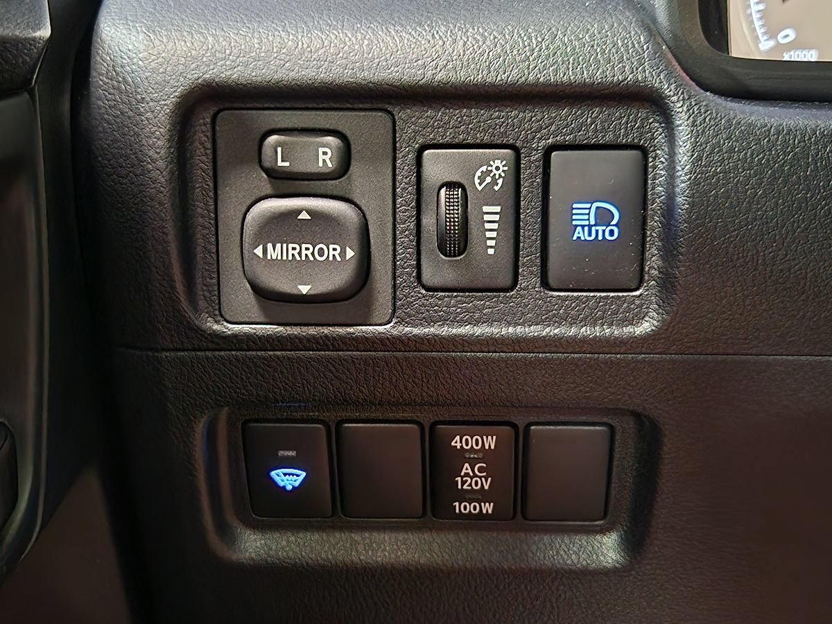 Used 2021 Toyota 4Runner TRD Off-Road Premium AWD/4WD image 39