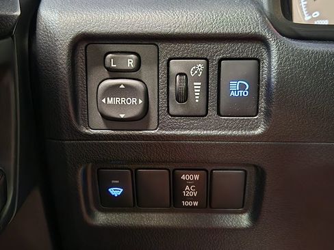 Used 2021 Toyota 4Runner TRD Off-Road Premium AWD/4WD image 39