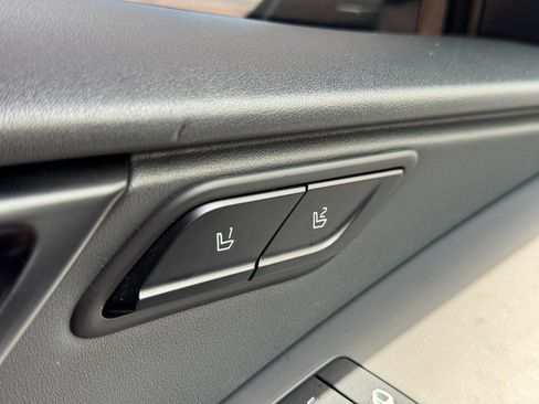 Used 2023 Kia Niro SX Touring FWD image 17