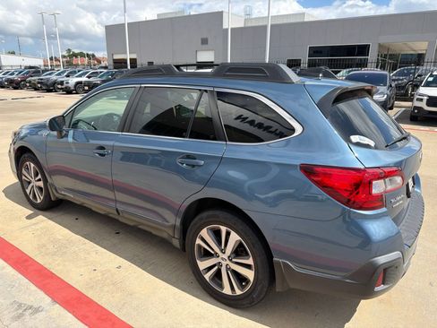 Used 2018 Subaru Outback 3.6R Limited w/ 50th Anniversary Edition AWD/4WD image 2