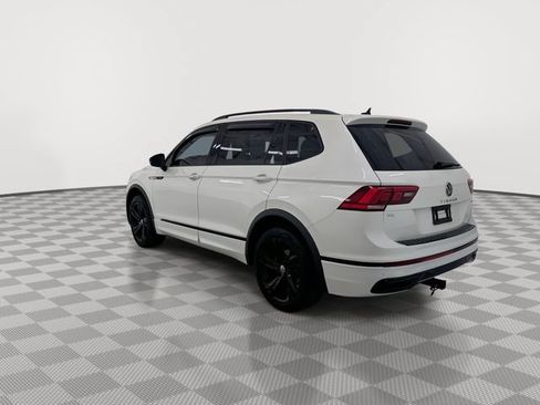 Used 2024 Volkswagen Tiguan SE R-Line AWD/4WD image 8