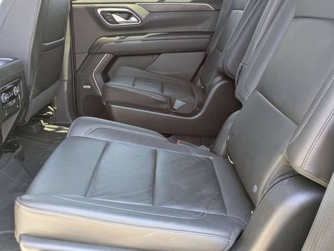 Used 2021 Chevrolet Tahoe Z71 w/ Z71 Signature Package AWD/4WD image 26