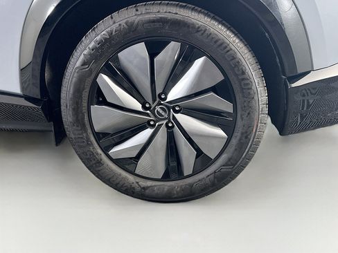 Used 2025 Nissan Ariya FWD image 11