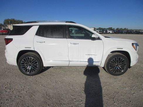 New 2026 GMC Terrain Denali AWD/4WD image 3