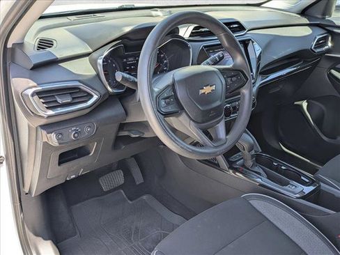 Used 2021 Chevrolet TrailBlazer LT FWD image 10
