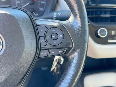 Used 2023 Toyota Corolla LE image 27