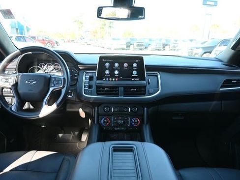 Used 2021 Chevrolet Suburban RST w/ Luxury Package image 12