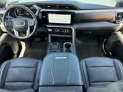 Used 2024 GMC Sierra 3500 Denali w/ Technology Package AWD/4WD image 20