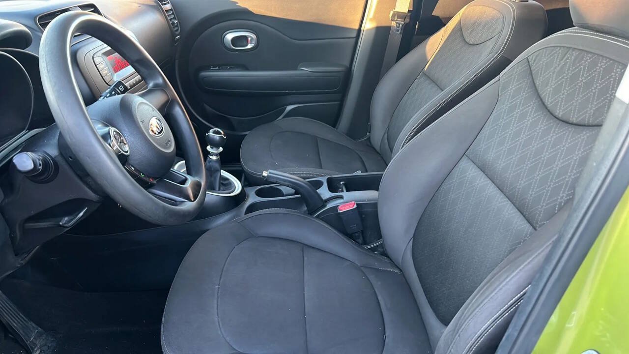 Used 2015 Kia Soul FWD image 9