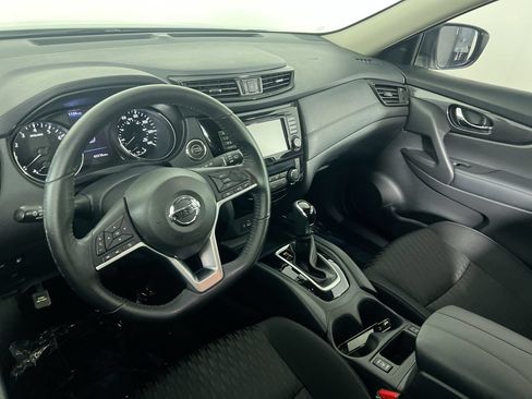 Used 2018 Nissan Rogue SV FWD image 23
