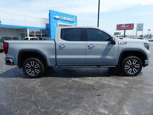 Certified 2024 GMC Sierra 1500 AT4 w/ Technology Package AWD/4WD image 4