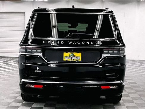 Used 2024 Jeep Grand Wagoneer Series III AWD/4WD image 5