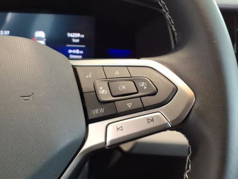 Used 2022 Volkswagen Taos SE image 16