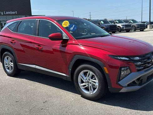 Certified 2026 Hyundai Tucson SE FWD image 1