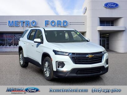 Used 2023 Chevrolet Traverse LT