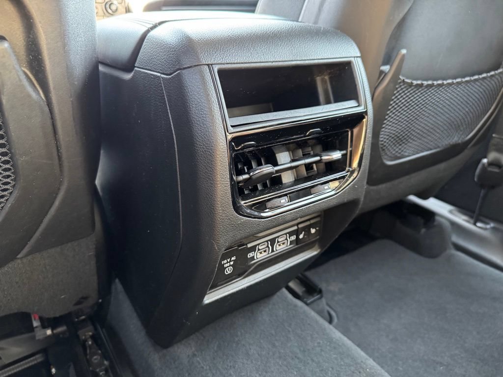 Used 2023 Jeep Grand Cherokee Limited AWD/4WD image 21