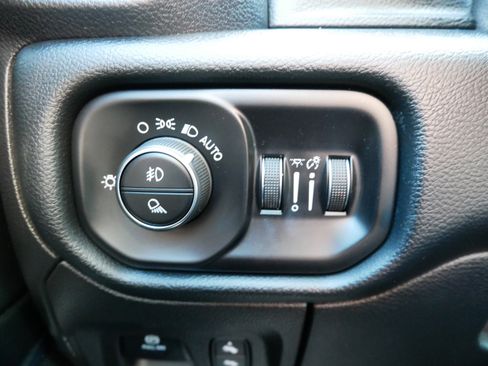 Used 2021 RAM 1500 Laramie image 26