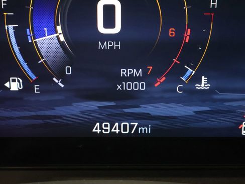 Used 2024 Chevrolet Traverse LT image 41