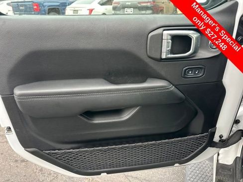 Used 2022 Jeep Wrangler Unlimited Sahara w/ Dual Top Group image 14