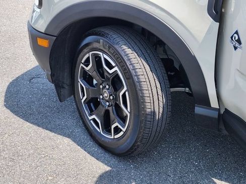 Certified 2025 Ford Bronco Sport Outer Banks w/ Outer Banks Tech Package+ AWD/4WD image 32