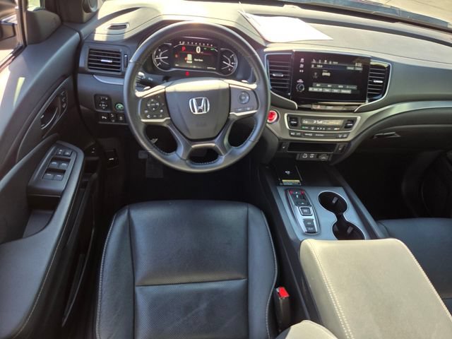 Used 2025 Honda Passport EX-L image 12