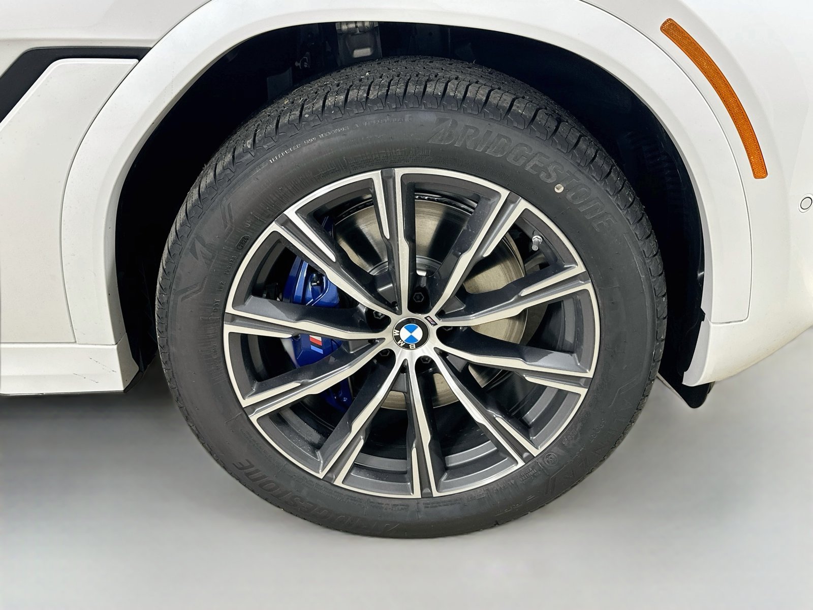 New 2027 BMW X6 xDrive40i AWD/4WD image 9