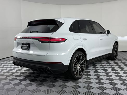 Used 2023 Porsche Cayenne S image 9