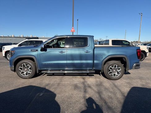 Certified 2024 GMC Sierra 1500 SLT w/ SLT Convenience Package image 4