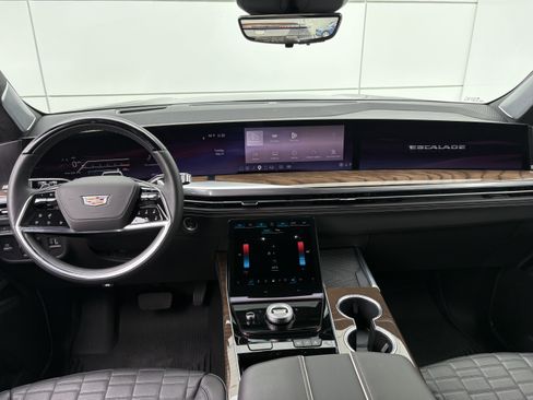 Used 2026 Cadillac Escalade ESV Platinum Luxury w/ LPO, Floor Liner Package AWD/4WD image 23