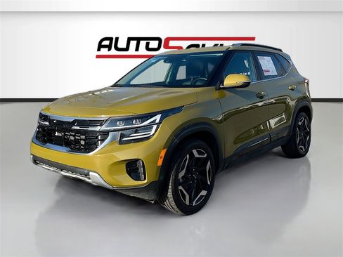 Used 2024 Kia Seltos SX w/ SX Sunroof Package image 3