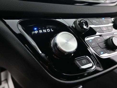 New 2025 Chrysler Voyager LX image 34