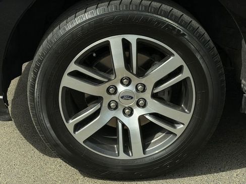 Used 2024 Ford Expedition Max Limited image 16