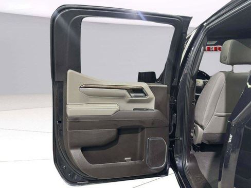 Used 2024 Chevrolet Silverado 1500 LT AWD/4WD image 27