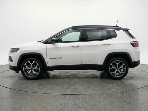 Used 2025 Jeep Compass Limited AWD/4WD image 5