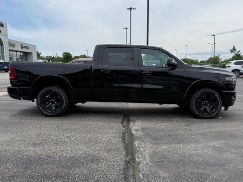 Used 2025 RAM 1500 Big Horn AWD/4WD image 2