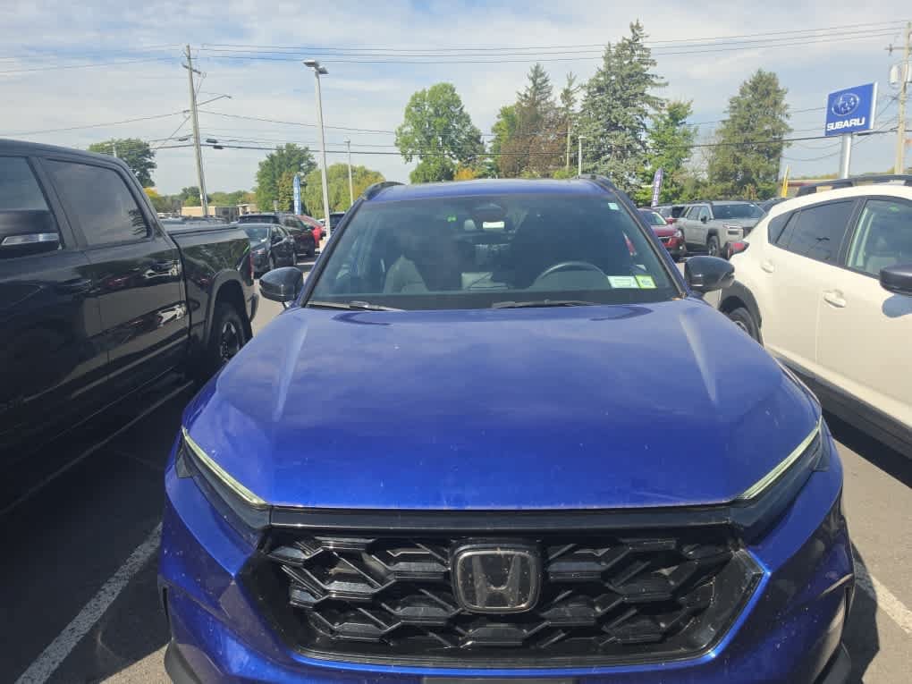 Used 2025 Honda CR-V Sport image 2